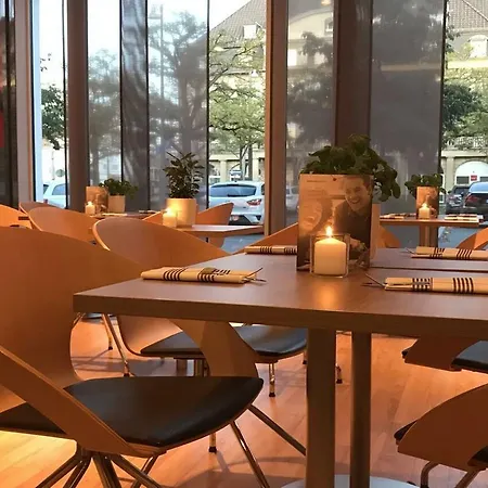 Intercityhotel מלון