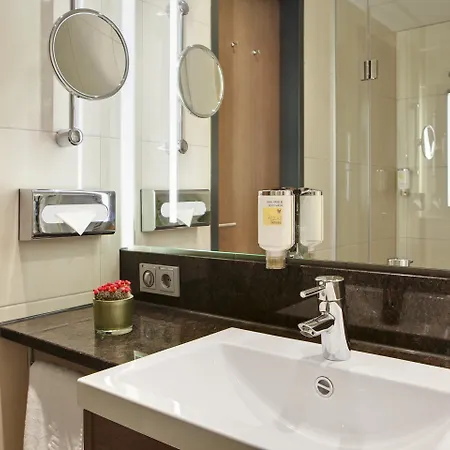 Intercityhotel מלון