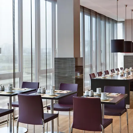 מלון Intercityhotel דארמשטאדט