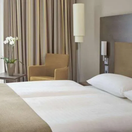 Intercityhotel Otel