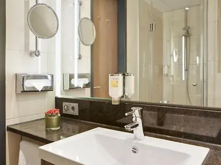 מלון Intercityhotel דארמשטאדט
