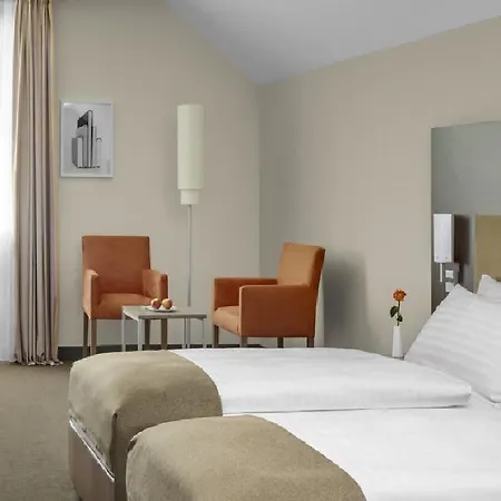 מלון Intercityhotel